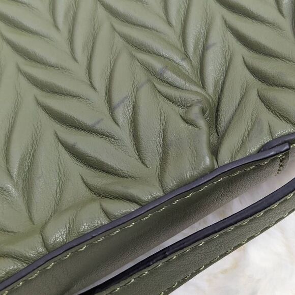 Simply Vera Wang Womens Ruched Crossbody Bag Winter Moss Green Faux Leather - Picture 5 of 11